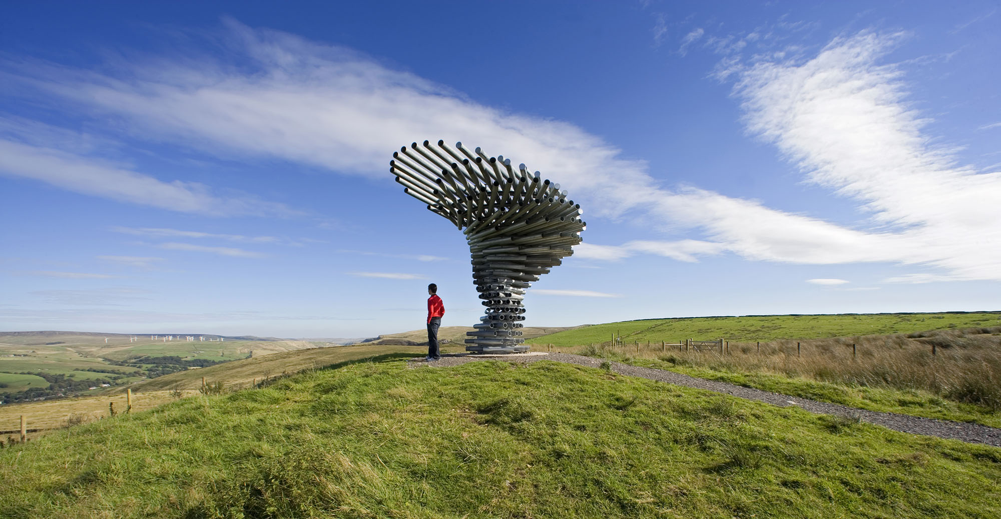 Singing-Ringing-Tree-designed-by-Tonkin-Liu-2006-commissioned-by-Mid-Pennine-Arts.-Photo-Ian-Lawson